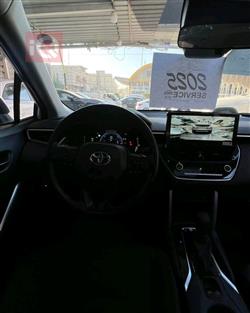 تۆیۆتا کۆرۆلا کرۆس